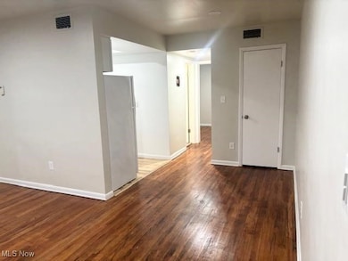 22550 Euclid Ave unit 204, Euclid, OH 44117 - photo 3