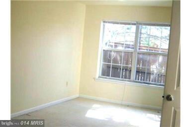 13117 Plotner Farm Rd, Herndon, VA 20171 - photo 3