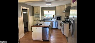 404 Chesterfield Ave, Centreville, MD 21617 - photo 2