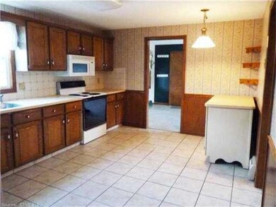 1 Valley View Cir, Enfield, CT 06082 - photo 7