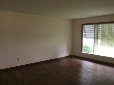 804 Tucker St, Plainfield, IN 46168 - photo 2