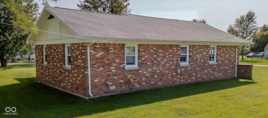 202 N Smith St, Swayzee, IN 46986 - photo 2