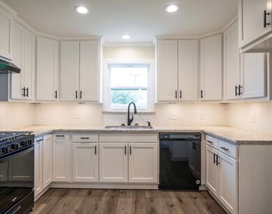 100 Lindsey Ave, Bay City, TX 77414 - photo 5