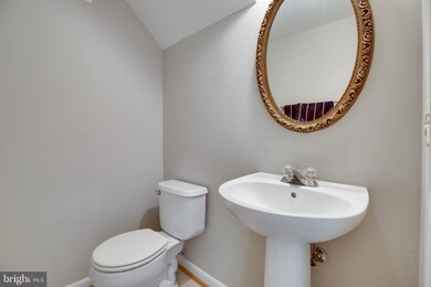 8185 Halley Ct unit 302, Lorton, VA 22079 - photo 6