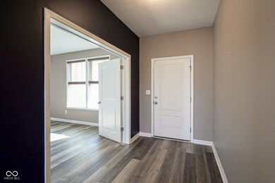 5764 Bluff View Ln, Whitestown, IN 46075 - photo 6