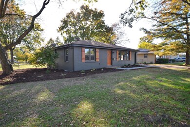 2802 W Broadway