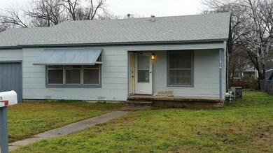 1816 N Culberson St, Gainesville, TX 76240 - photo 2