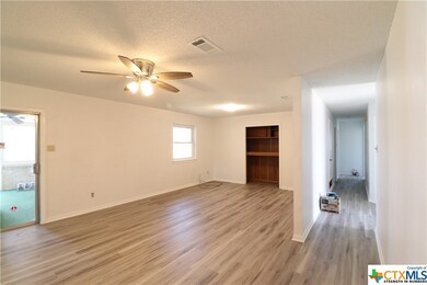1107 Carlton St, Copperas Cove, TX 76522 - photo 4