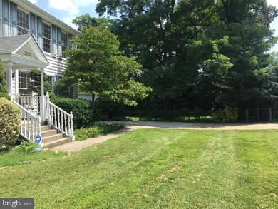 2551 Gallows Rd, Dunn Loring, VA 22027 - photo 2