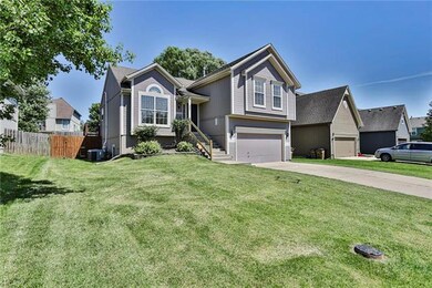 607 S Adams St, Raymore, MO 64083 - photo 3