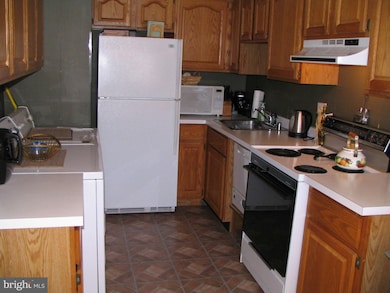 1907 Cavalier Cir, Crofton, MD 21114 - photo 7