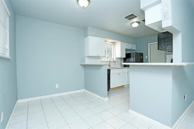 6343 Maple Hill Dr, Houston, TX 77088 - photo 5