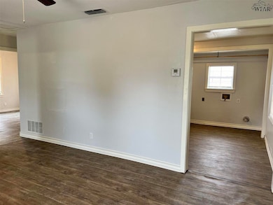 202 Fm 367 E, Iowa Park, TX 76367 - photo 6