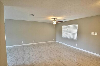 13934 Hollypark Dr, Houston, TX 77015 - photo 4