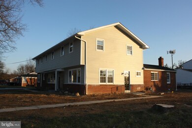 2201 Apache St, Hyattsville, MD 20783 - photo 3