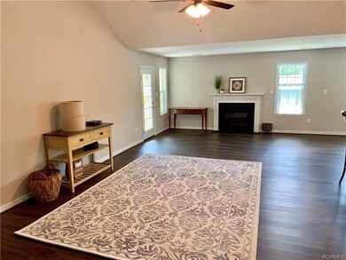 428 Sara Ct unit 3, Aylett, VA 23009 - photo 3