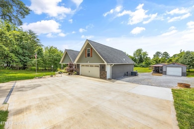 04-3033 Lazy River Ln26