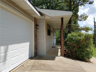 43 Judy Dr, Bella Vista, AR 72715 - photo 2