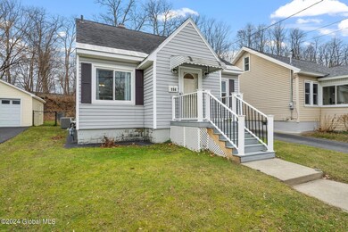 114 Pershing Dr, Schenectady, NY 12302 - photo 3