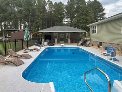 5035 New Forest Hwy, Douglas, GA 31533 - photo 6