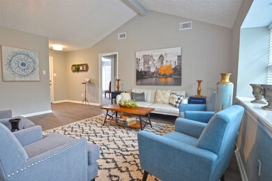 5250 Appleblossom Ln, Friendswood, TX 77546 - photo 2