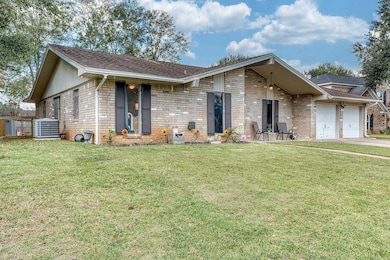 1715 Wexford Dr, Vidor, TX 77662 - photo 4