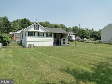 801 Tritapoe Dr, Knoxville, MD 21758 - photo 2