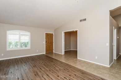 003-photo-living-room-11293431