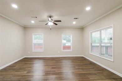 756 Green Meadow Ln, Houston, TX 77091 - photo 4