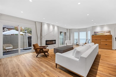 Living room with Double Patio door leads to Privat
