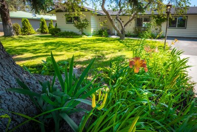 1830 SW 16th St, Redmond, OR 97756 - photo 2