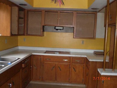 1703 Main St, Aliquippa, PA 15001 - photo 2