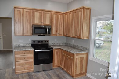 36 Circle c St, Marion, NC 28752 - photo 6