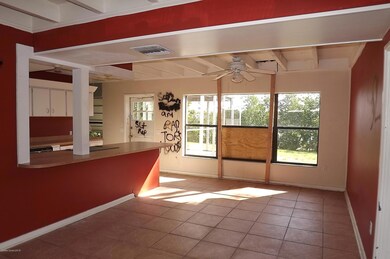 3 Azalea Dr - Family Room (2)