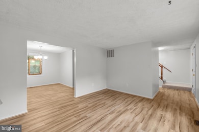 7757 Tara Heights Place, Springfield, VA 22153 - photo 6