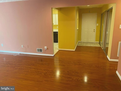 2109 Woodbox Ln unit 2109B, Baltimore, MD 21209 - photo 4