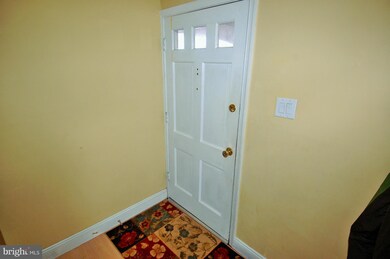 12605 Clearfield Dr, Bowie, MD 20715 - photo 3