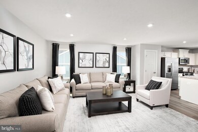 605 Otero Ln, Hedgesville, WV 25427 - photo 4