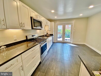 10944 Whiterim Dr, Potomac, MD 20854 - photo 7