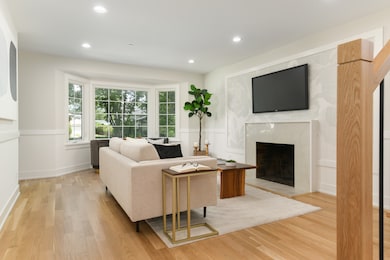 5309 Crain St, Skokie, IL 60077 - photo 3