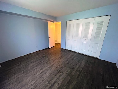 902 Chestnut Hill Dr unit C, Auburn Hills, MI 48326 - photo 7