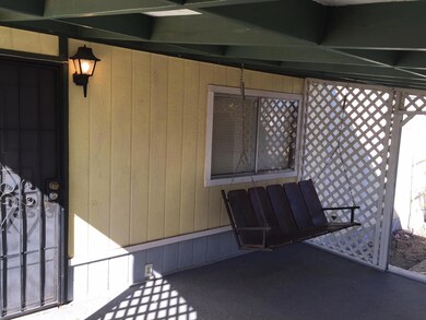 686 Cedar Ave, Ash Fork, AZ 86320 - photo 3