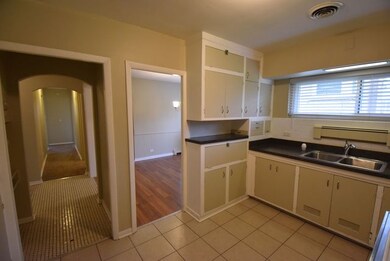 1900 Suffolk Ave, Westchester, IL 60154 - photo 5