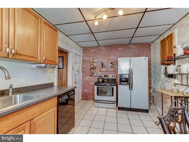 623 Beechwood Ave, Darby, PA 19023 - photo 7