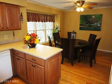 6822 Earthstar Ct, Springfield, VA 22152 - photo 7