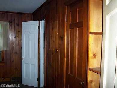 1862 Runnymede Rd, Winston Salem, NC 27104 - photo 7