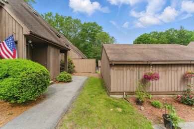 27 Silverton Dr unit U74, Nashua, NH 03062 - photo 5