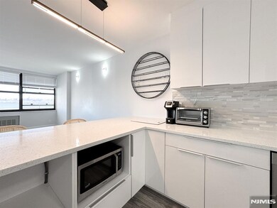 The Galaxy Towers unit 6B, Guttenberg, NJ 07093 - photo 7