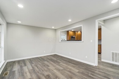 525 Virginia Cir W, Columbus, OH 43213 - photo 7