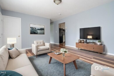 Living Room VS